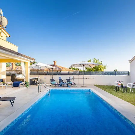 Βίλα House With Pool And Whirlpool Sarići