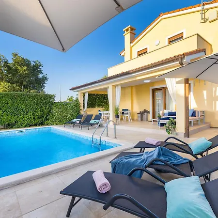 House With Pool And Whirlpool Βίλα *